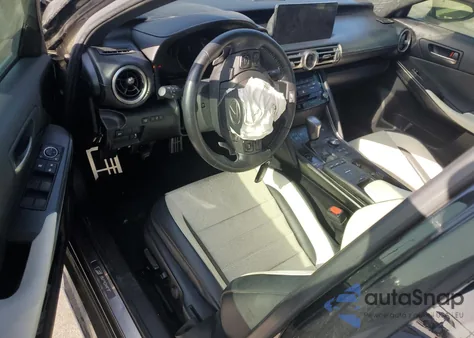 2021 Lexus Is 350 F Sport z USA, uszkodzony, nr VIN JTHGZ1B22M5038927